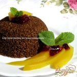 Шоколадный кускус с теплым манго и мятой.
