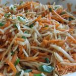 Салат из моркови и сельдерея
