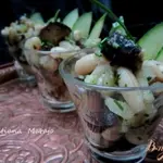 Острый салат с баклажаном и белой фасолью