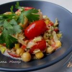 Рагу из куриной грудки и гороха нут