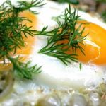 Яичница с луком и салом