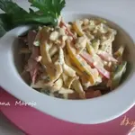 Салат со сладким перцем, яблоком и сыром