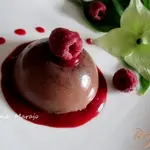 Шоколадная панна котта с малиновым кули