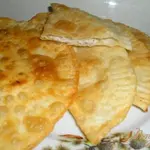 Чебуреки с мясом на молоке и сыворотке