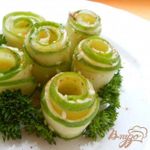Рулетики из огурцов и сыра