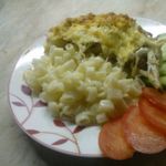 Кролик с мускатом и яблоком.