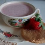 Шоколадно-клубничный теплый напиток