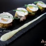 Куриные рулетики с ананасовой серединкой