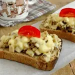 Гренки с шампиньонами