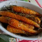Запеченая морковь с ароматными травами