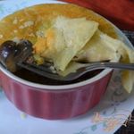 Мясной пирог с грибами в горшочках