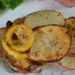 Красный картофель с лимоном