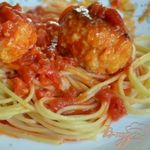 Куриные фрикадельки в томатном соусе