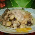 Куриные бёдрышки в грибном соусе