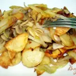 Картошка жареная с грибами