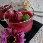 Свекольная панна котта с малиной