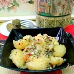 Тёплый картофельный салат