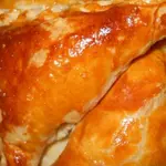 Сырные слойки