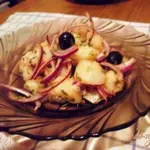 Марокканский картофельный салат с маслинами