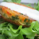 Овощные котлетки с яблочно-творожным соусом