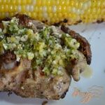 Куриные бедрышки с соусом из базилика