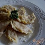 Картофельные вареники с гусиным паштетом