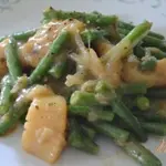 Морские гребешки с зеленой фасолью