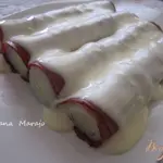 Лук-порей с ветчиной под сливочным соусом