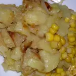 Жареный картофель с луком и чесноком