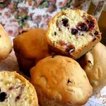 Кексы с черной смородиной