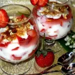Десерт клубничный с йогуртом