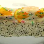 Cметанный кекс с маком и белым цитрусовым ганашем