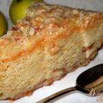 Яблочный пирог с ореховой пропиткой
