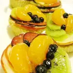 Корзинки с фруктами