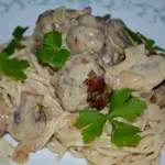 Фрикадельки по - строгановски