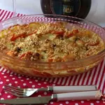 Гратин из картофеля с куриным рагу под миндальной корочкой