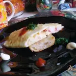 Яичный блин с начинкой.