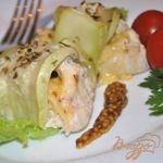 Куриные рулетики с кабачком на пару