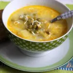 Детский  суп с зелёным горошком и яйцом