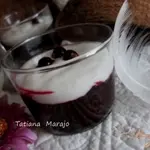 Черная смородина с кокосовым кремом..