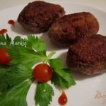 Котлетки с черносливом и сыром