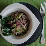 Салат с отварной говядиной