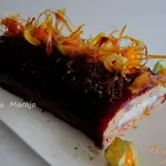 Черничный рулет