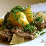 Мясо в укропе с картошкой (в горшочке)