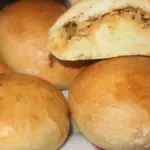 Булочки с мясом и капустой