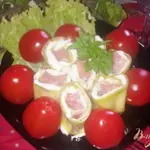 Рулетики  из цуккини с лососем