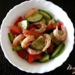 Летний салат с креветками