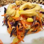 Салат с курицей и кешью