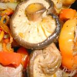Грибы шиитаке с овощами
