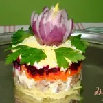 Салат  Сельдь под шубой  ( в кольце)